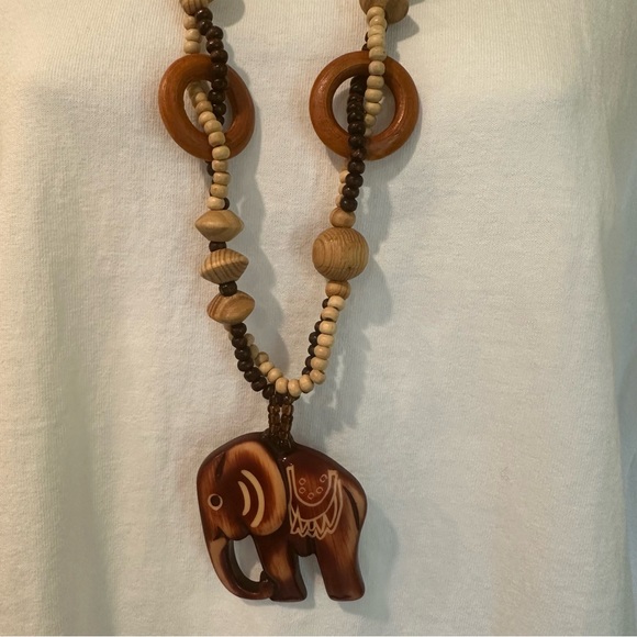 Necklace Lucite Elephant Pendant Statement Art Nouveau Style Jewelry - Picture 3 of 10